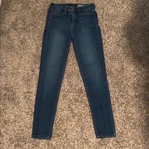 High-waisted Aeropostale Jeans